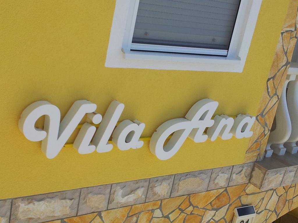 Apartments Vila Ana Vir Esterno foto